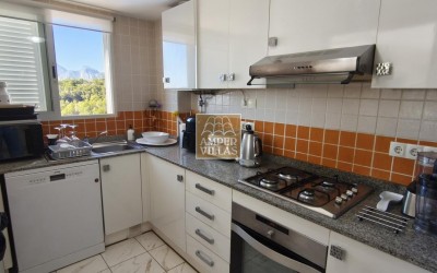 A penthouse with a spacious terrace and lovely views of the sea, the mountains and Altea.